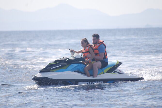 40 Minutes Jet Ski in Lanzarote - Gear and Safety: Life Jacket + Wetsuit, and What to Wear