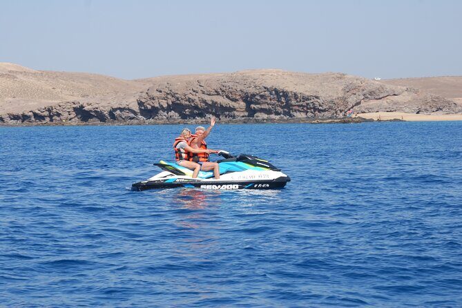 40 Minutes Jet Ski in Lanzarote - The Guide and Speed Boat Support: Why This Is Less Stress Than Hire
