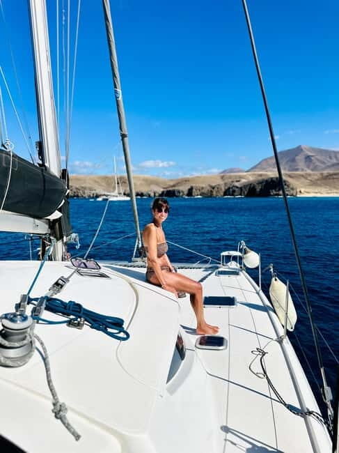 4h Shared Catamaran sailing to Papagayo Beaches (12pers max) - The anchor stop: tapas lunch, unlimited drinks, and real swim breaks