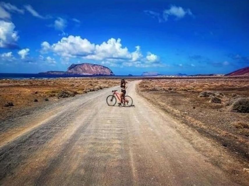 Bike Rental La Graciosa - Where you’ll pick up: Gracioserito shop and getting ready fast