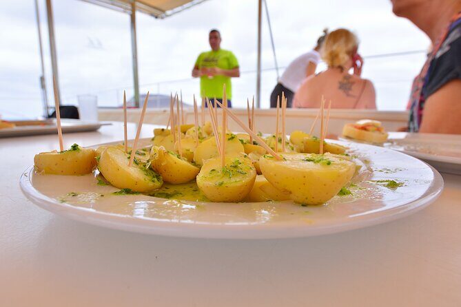 Catamaran Sailing Day To La Graciosa with Lunch - Playa Francesca marine reserve: swimming, snorkel time, and kayak options