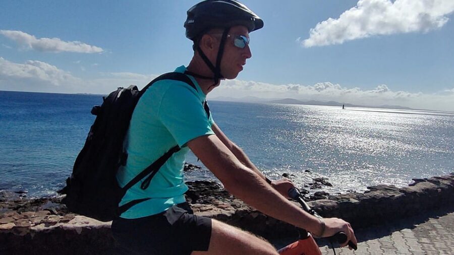E-bike tour in the south: enjoy spectacular scenery - Charco de los Clicos and El Golfo mood: emerald water on volcanic rock