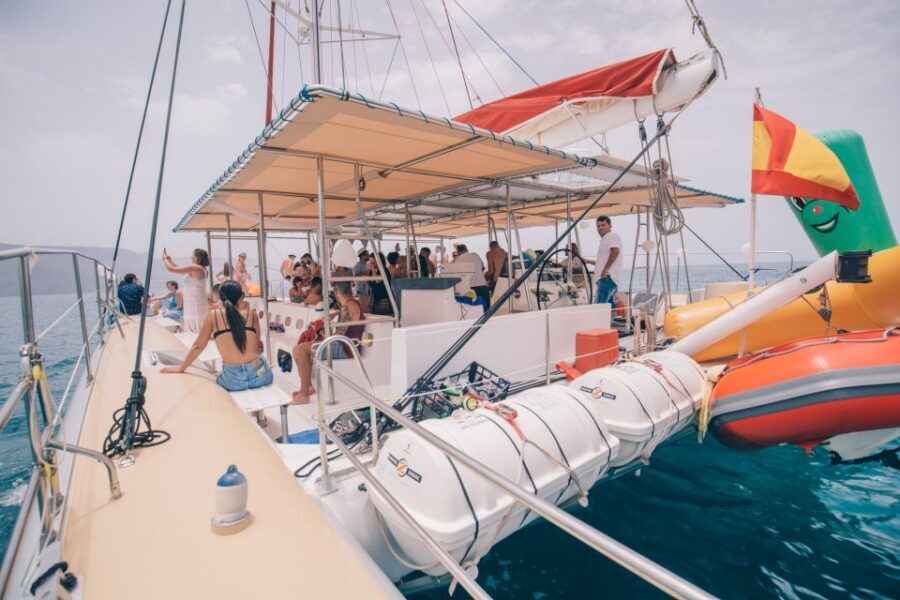 From Lanzarote: Sailing Day Trip Around La Graciosa - Price and value: is $81 a bargain or a splurge?