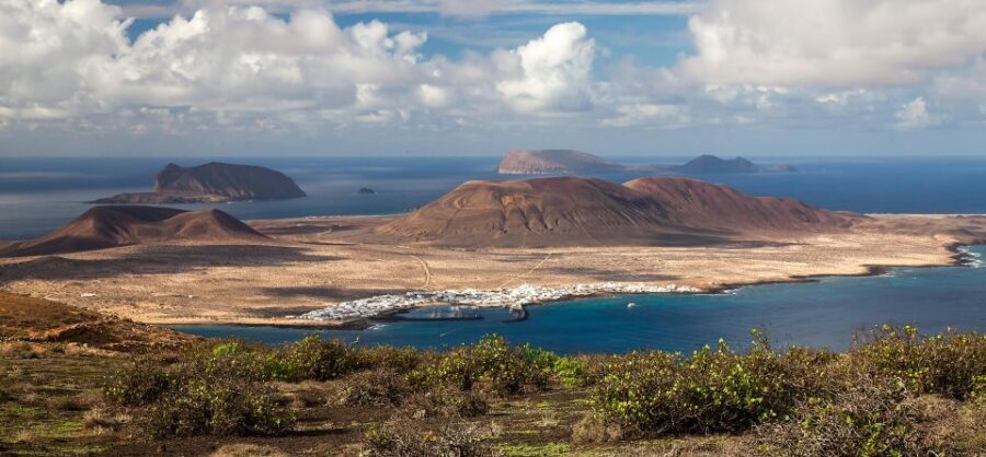 La Graciosa: Island Cruise with Lunch for Cruise Passengers - La Graciosa From Marina Lanzarote: How the Day Actually Runs