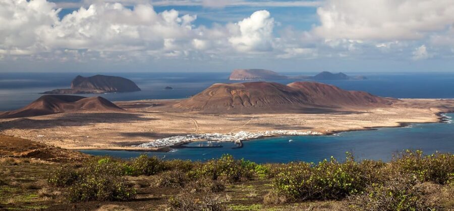 La Graciosa: Island Cruise with Lunch for Cruise Passengers - French Beach Mojito Cruise: Drinks, Views, and Real Boat Comfort