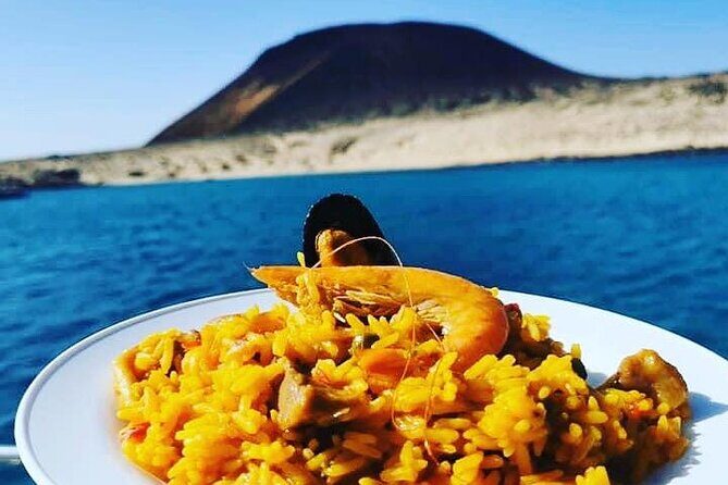 La Graciosa Island Tour for Cruise Passengers from Lanzarote - Food on Board: Paella, Pasta Alternatives, and Dietary Reality
