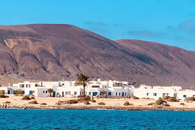 La Graciosa Island Tour for Cruise Passengers from Lanzarote - Muelle de Orzola to Caleta de Sebo: The 11:00 Ferry Run
