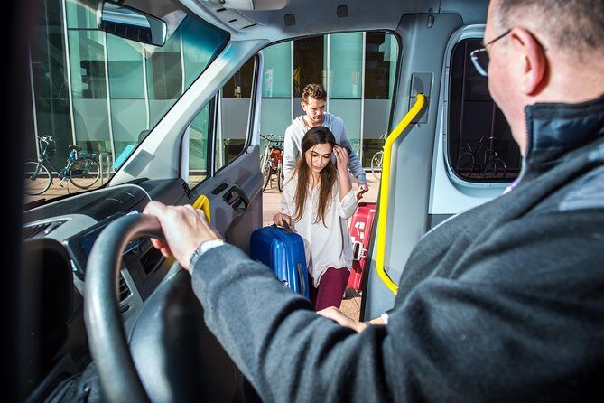 Lanzarote Airport Arrival Transfer (Airport to Playa Blanca Hotels or Address) - Door-to-door in Playa Blanca: where it helps most