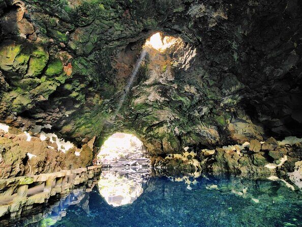 Lanzarote Cesar Manrique Excursion with Jameos del Agua Entrance - Key highlights at a glance