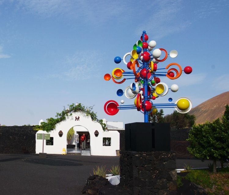 Lanzarote: César Manrique & Teguise Market from Cruise Port - What to bring, what not to do, and how to stay comfortable