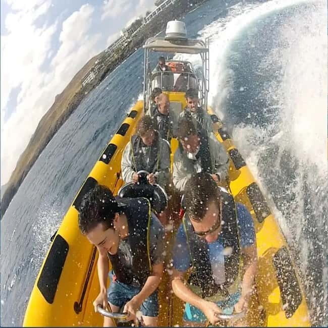Lanzarote: Fast Blast, Super Speed Boat adventure at top speed - Captain-led safety: how the crew approach shows in the ride