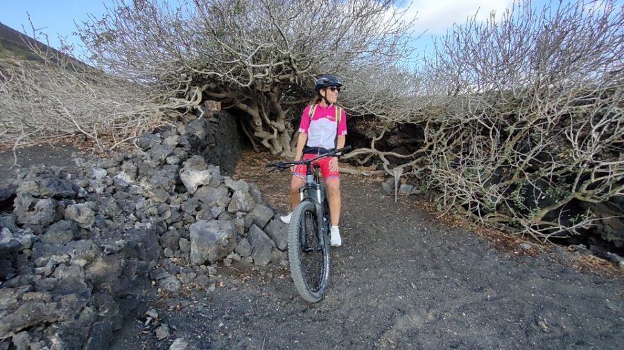 Lanzarote: Guided ebike tours of the Timanfaya volcanoes - Why Timanfaya feels different on an e-bike