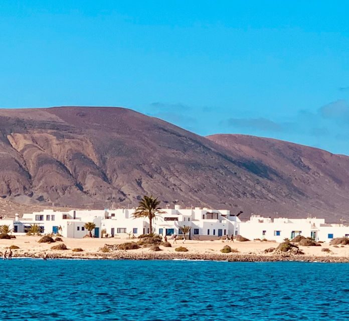 Lanzarote: Northern Delights Tour - The Express Crossing to La Graciosa (Plus WiFi for the Way Back)