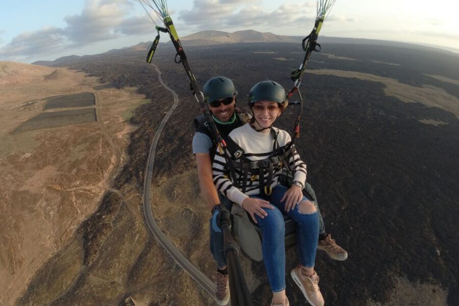 Lanzarote: Tandem Paragliding Flight Over Lanzarote - How the 25-minute flight feels, from takeoff to landing