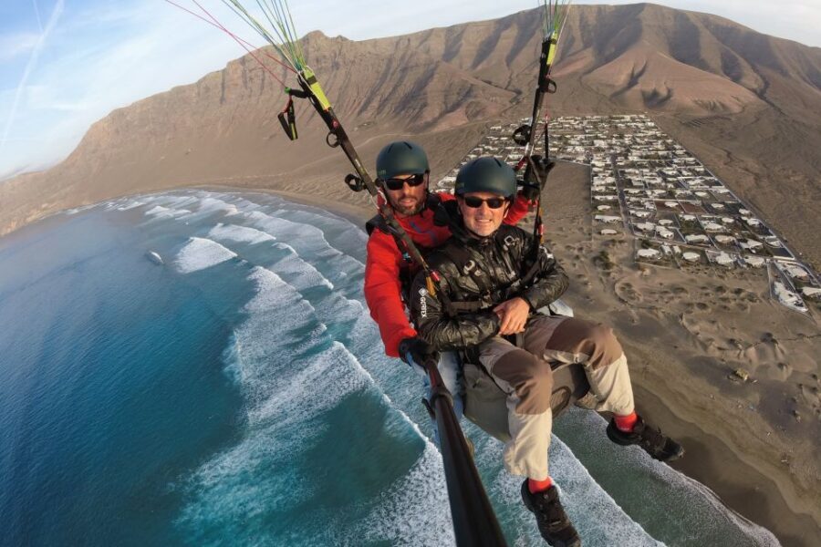 Lanzarote: Tandem Paragliding Flight Over Lanzarote - Meeting point reality: why your car matters