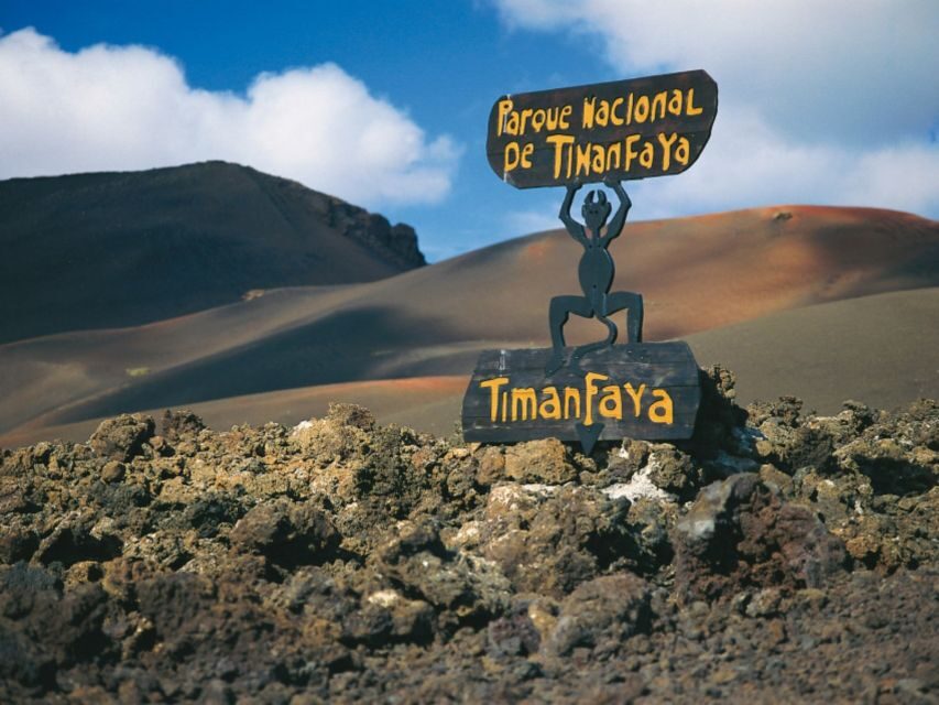 Lanzarote: Timanfaya National Park Tour - Getting There: Hotel Pickup and the Coach Ride Through Tight Roads