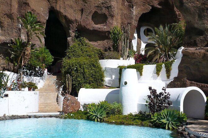 Lanzarote Tour: Lagomar Museum, Cactus Garden & La Graciosa - Price and logistics: what $100.93 buys you (and what to check)