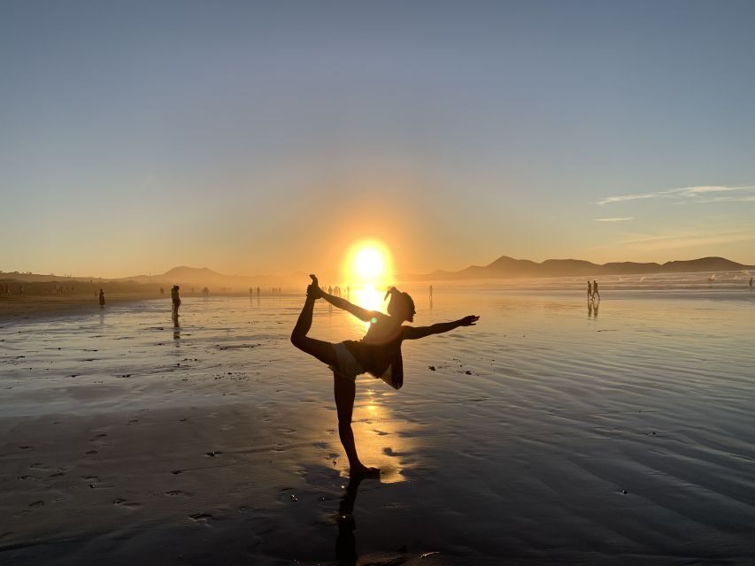Lanzarote: Volcanic Yoga Session with Ocean Views - Who this class fits best