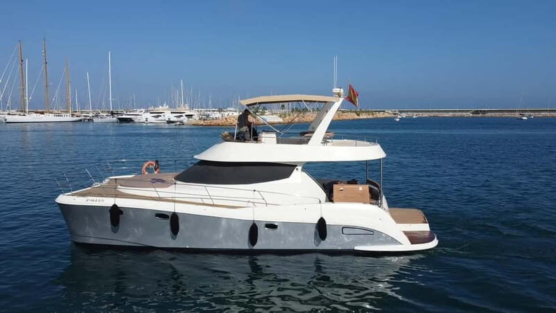Puerto del Carmen: Private Sunset Catamaran Tour with Drinks - Drinks, snacks, and music: what the onboard “luxury” really means
