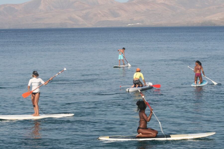Puerto del Carmen: Stand Up Paddleboarding Class - Meeting Your School3S Guide and Getting Properly Set Up