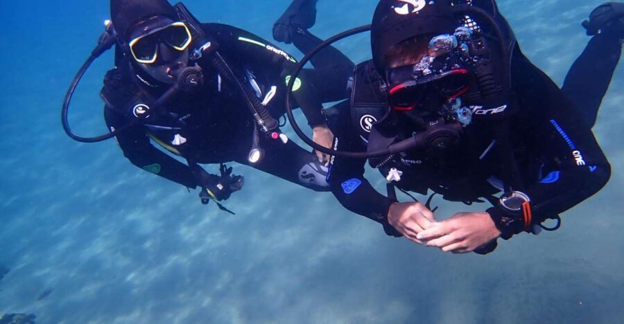 Puerto del Carmen: Try Scuba Diving from the beach - Key highlights at Playa Chica