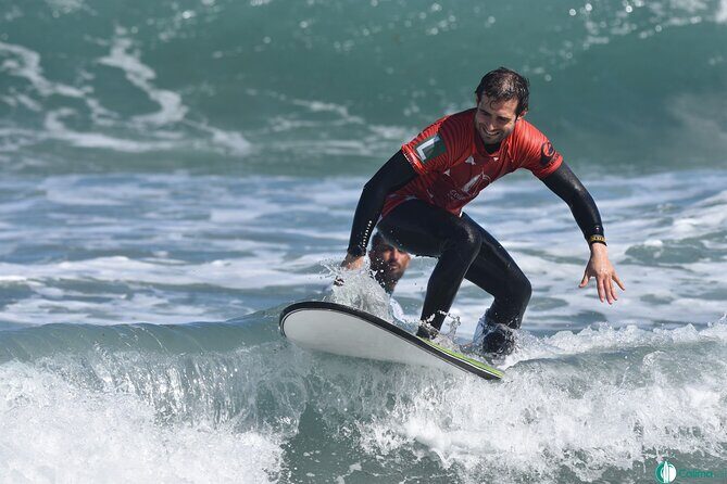 Surf class in Famara 9:15-12:00 or 11:45-14:30 (2h class) - What actually happens in the lesson: warm-up, theory, then water time