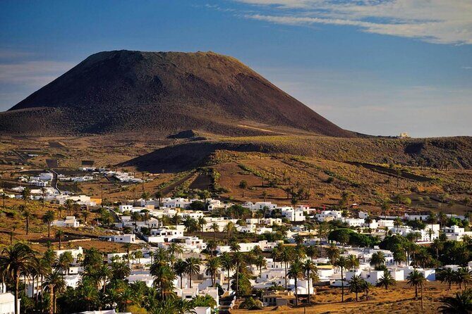 Timanfaya and Cueva de los Verdes - Camel Shed: optional ride plus a quick cultural note